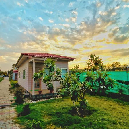 Corbett Veda Inn รามนาการ์ ภายนอก รูปภาพ