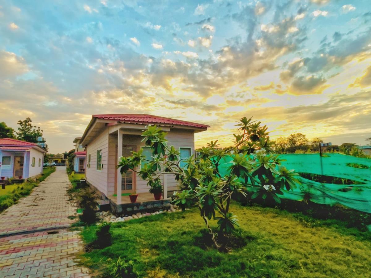 Corbett Veda Inn รามนาการ์ ภายนอก รูปภาพ